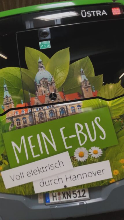 Üstra Busbeklebung 2022